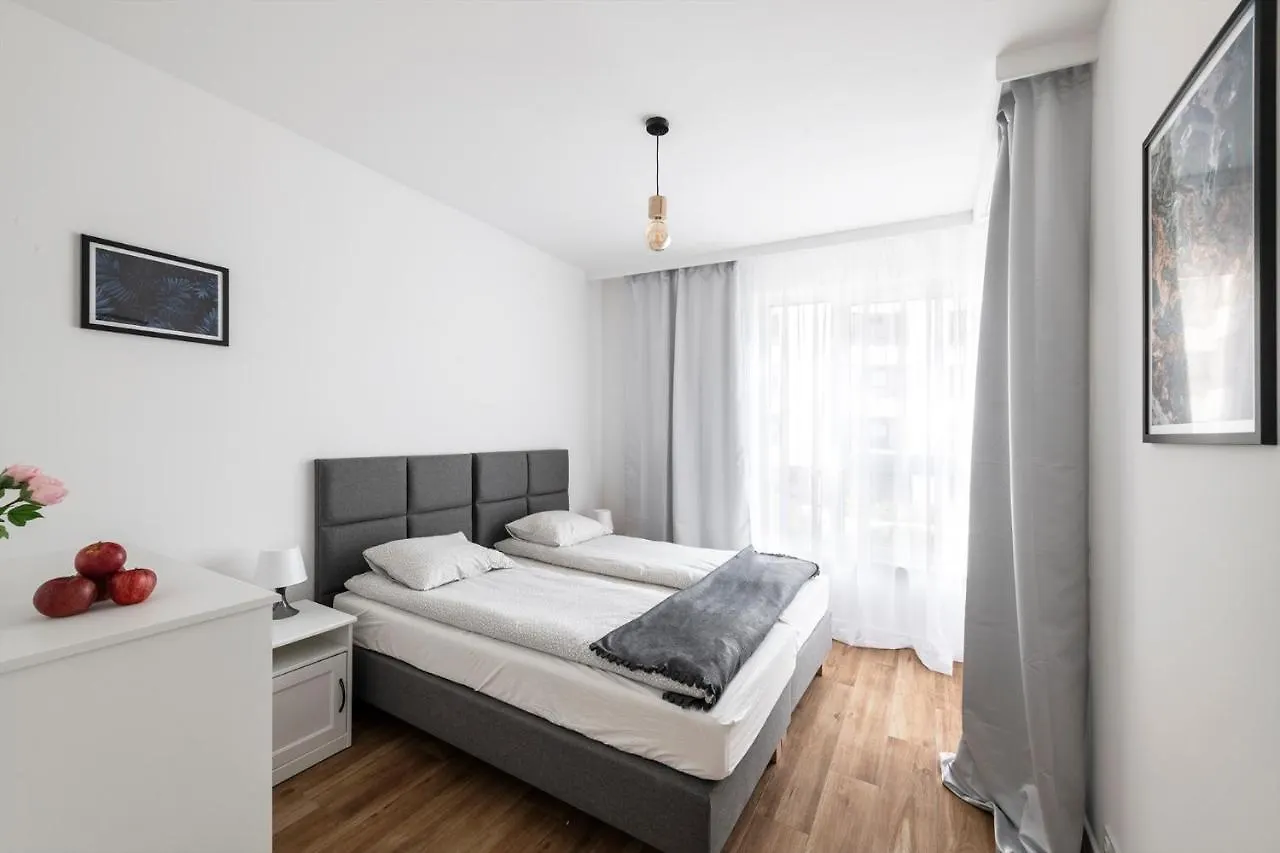 Apartment Warsaw - Aparts Wlochy Poland